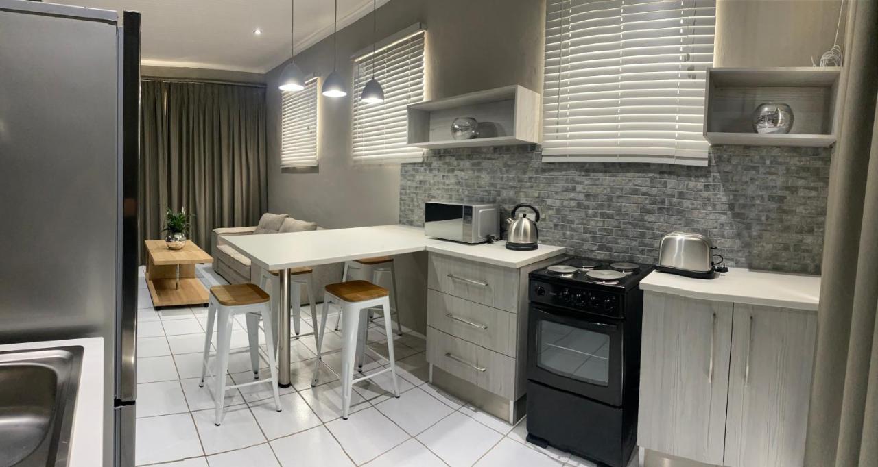 Adventure Apartment - Colchester - 5Km From Elephant Park Exterior foto